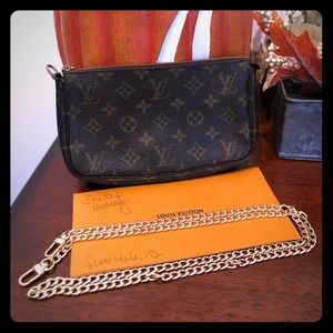 Authentic Louis Vuitton Pochette Accessoires